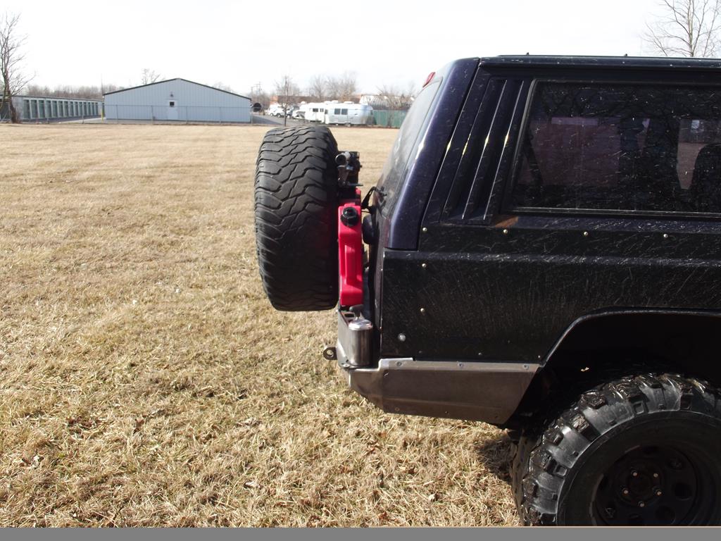 XJ Rear Expedition Tire Carrier
